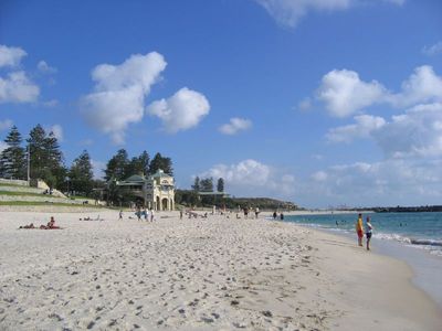 Cottesloe_beach.jpg